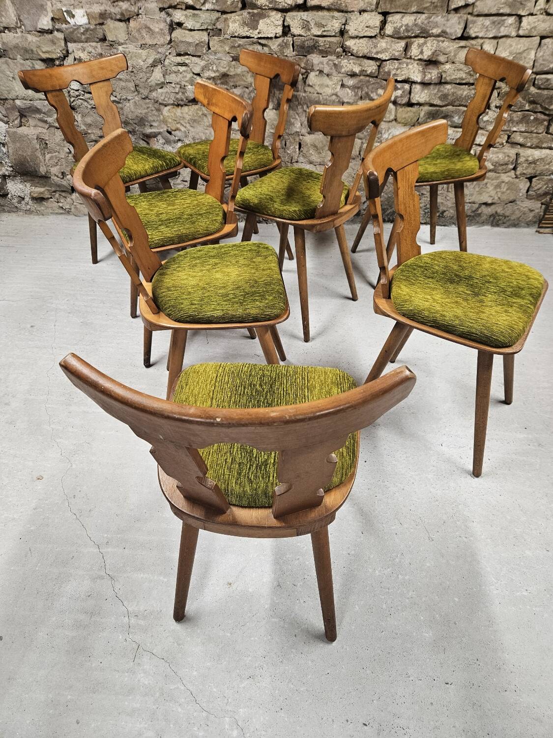 Lot  8 chaises bistrot 1970"