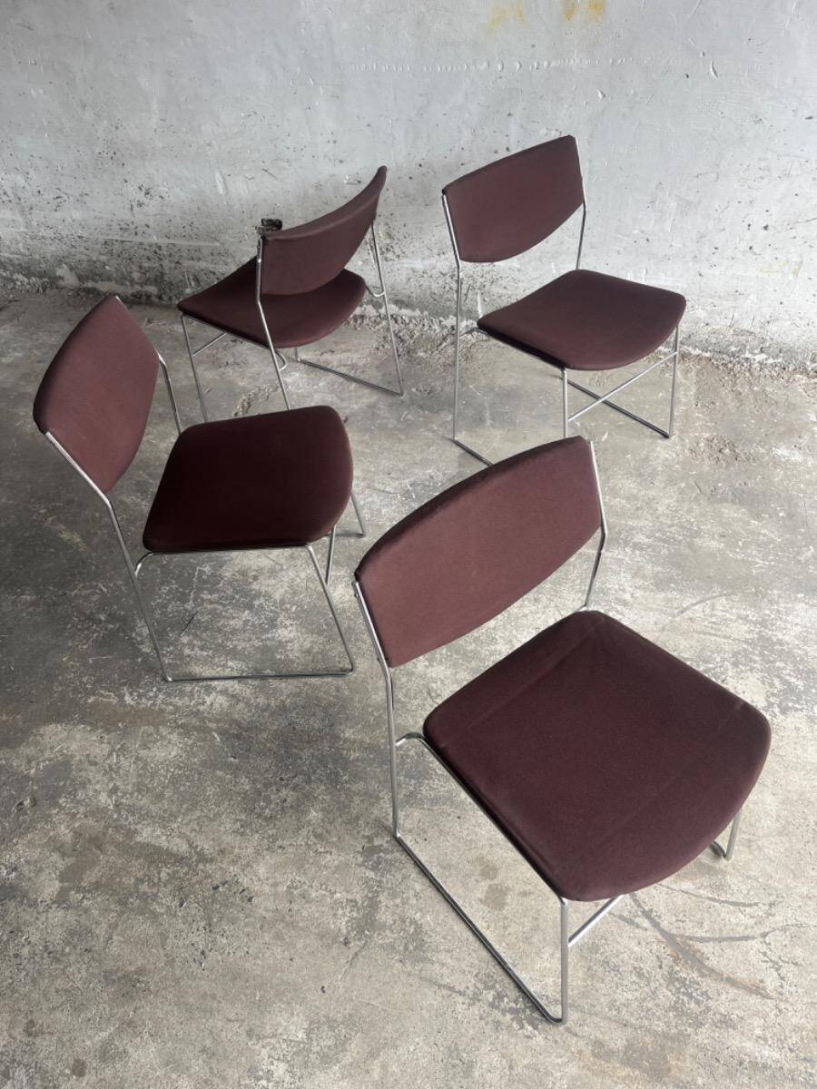 Set of 3 Howe 40/4 stackable chairs in burgundy fabric — Chrome frame, mid-century style