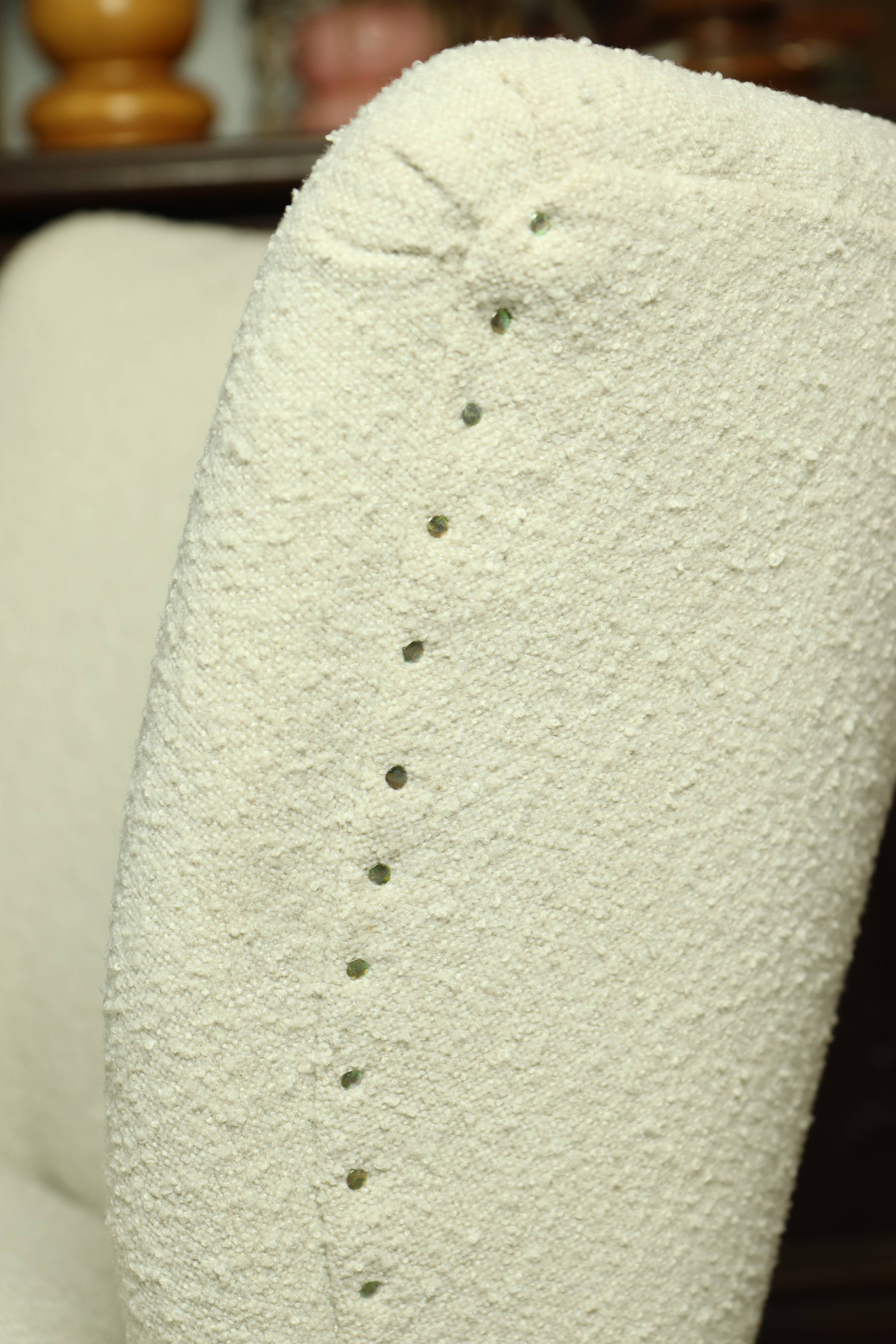 Fauteuil club vintage expo '58 tapisserie boucle blanche entièrement rénovée salon style art déco