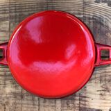 Round dish in red enamel
