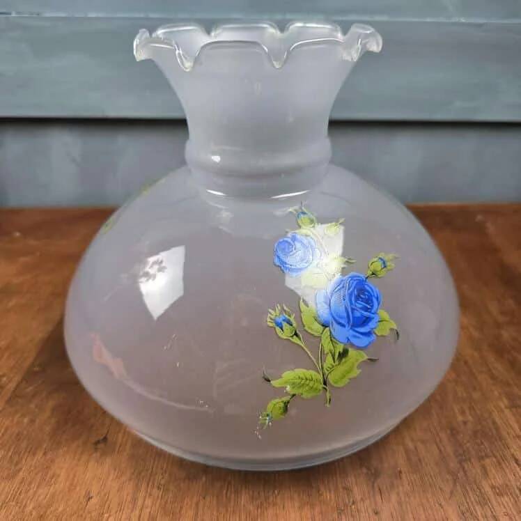 Vintage globe with blue flowers – Frosted glass lampshade in a romantic style