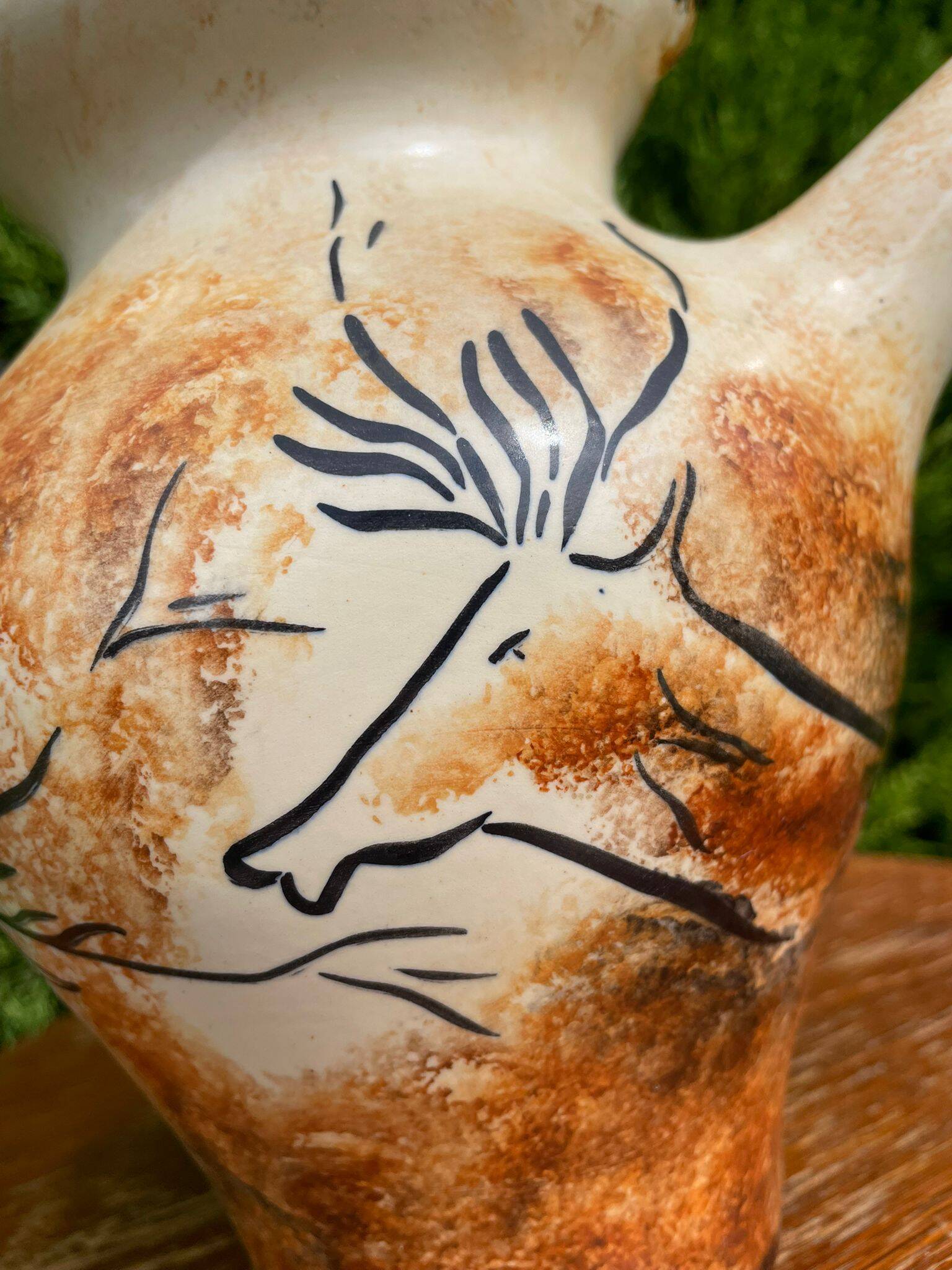 Lascaux prehistoric decorative pottery by Bruno Dose