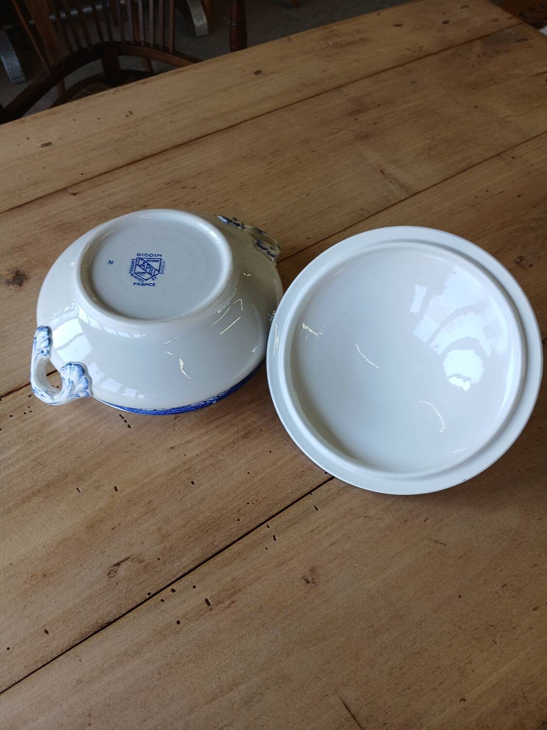 Antique soup tureen from Digoin and Sarreguemines