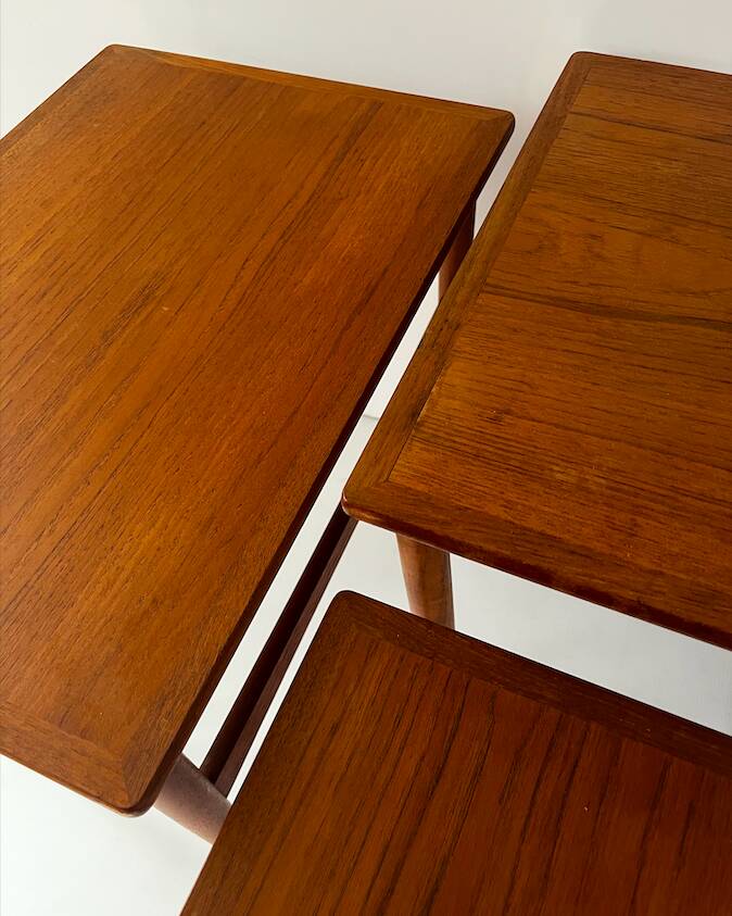 Table gigogne en teck Gelsted Denmark