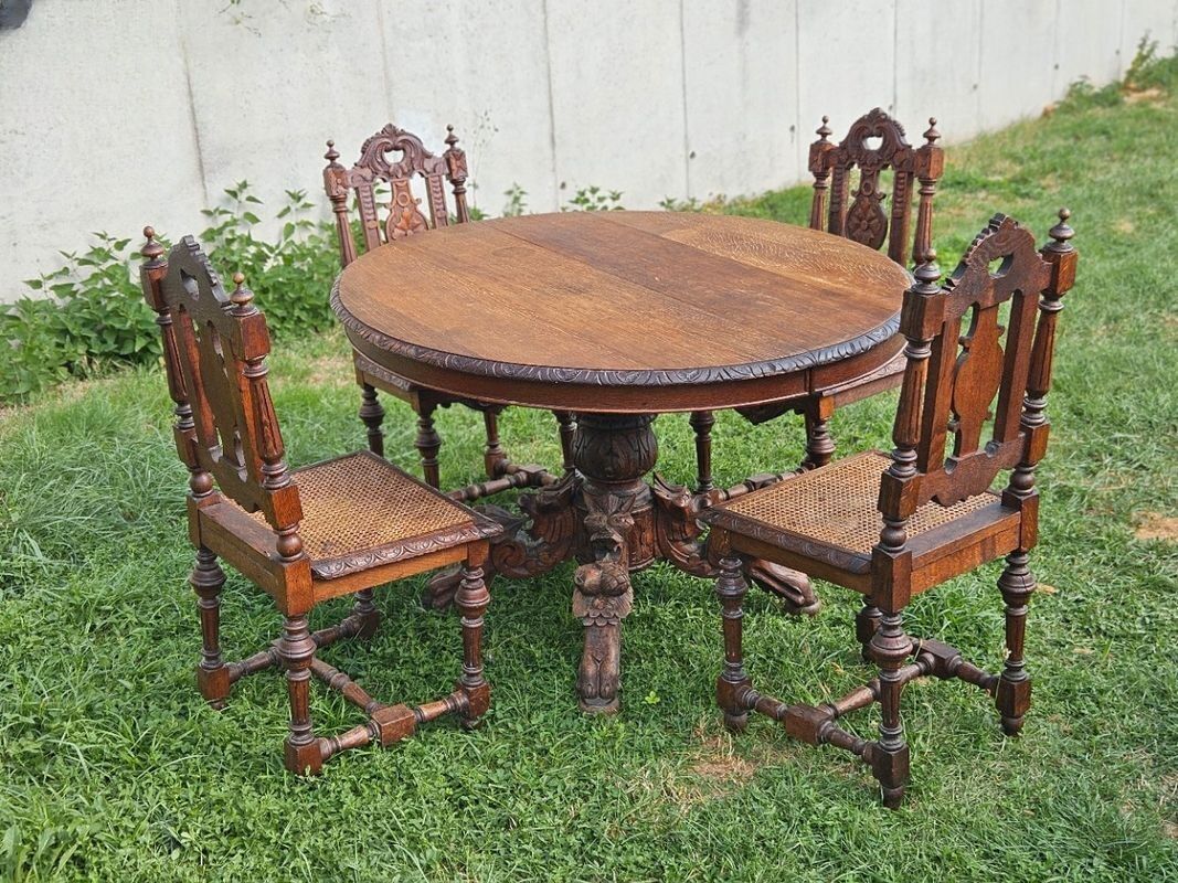 Round Table Set with 4 Characterful Carved Oak Chairs