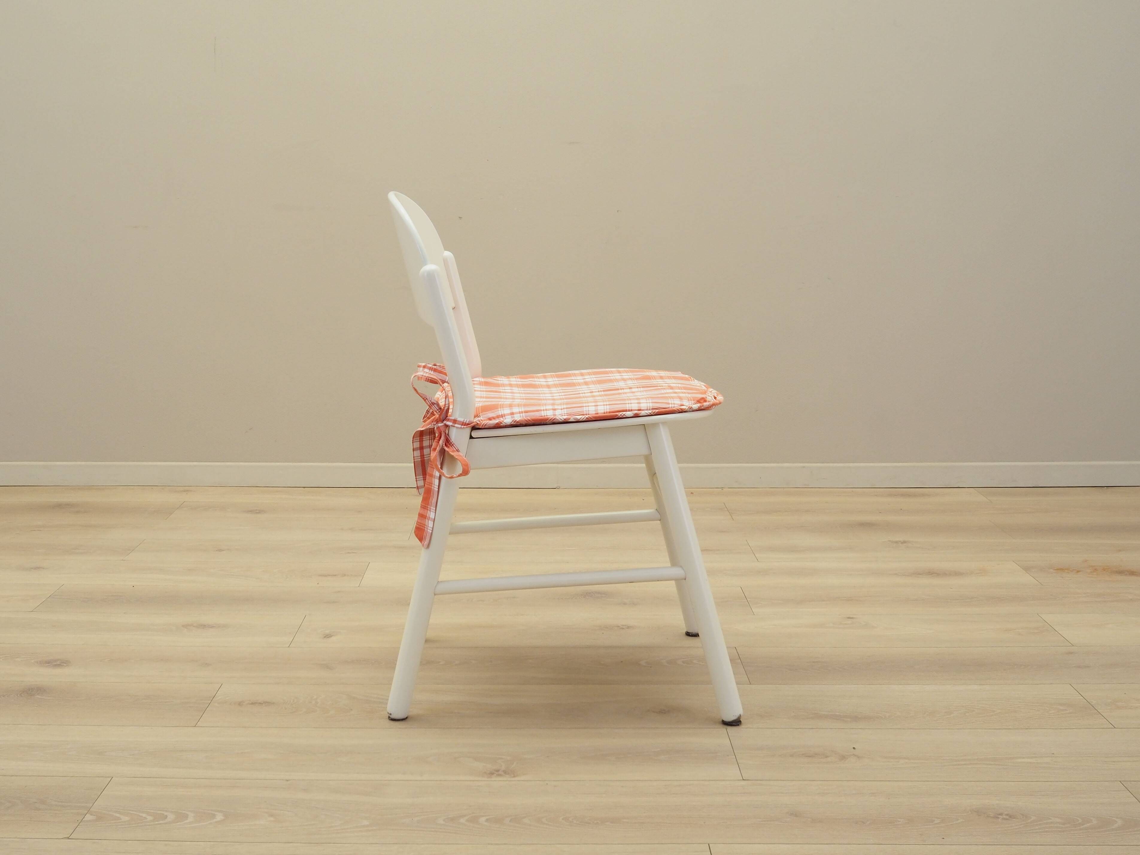 Ensemble de quatre chaises en hêtre, design italien, années 1970, production : Italie