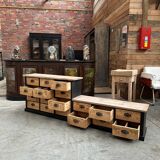 Meuble de métier asymétrique