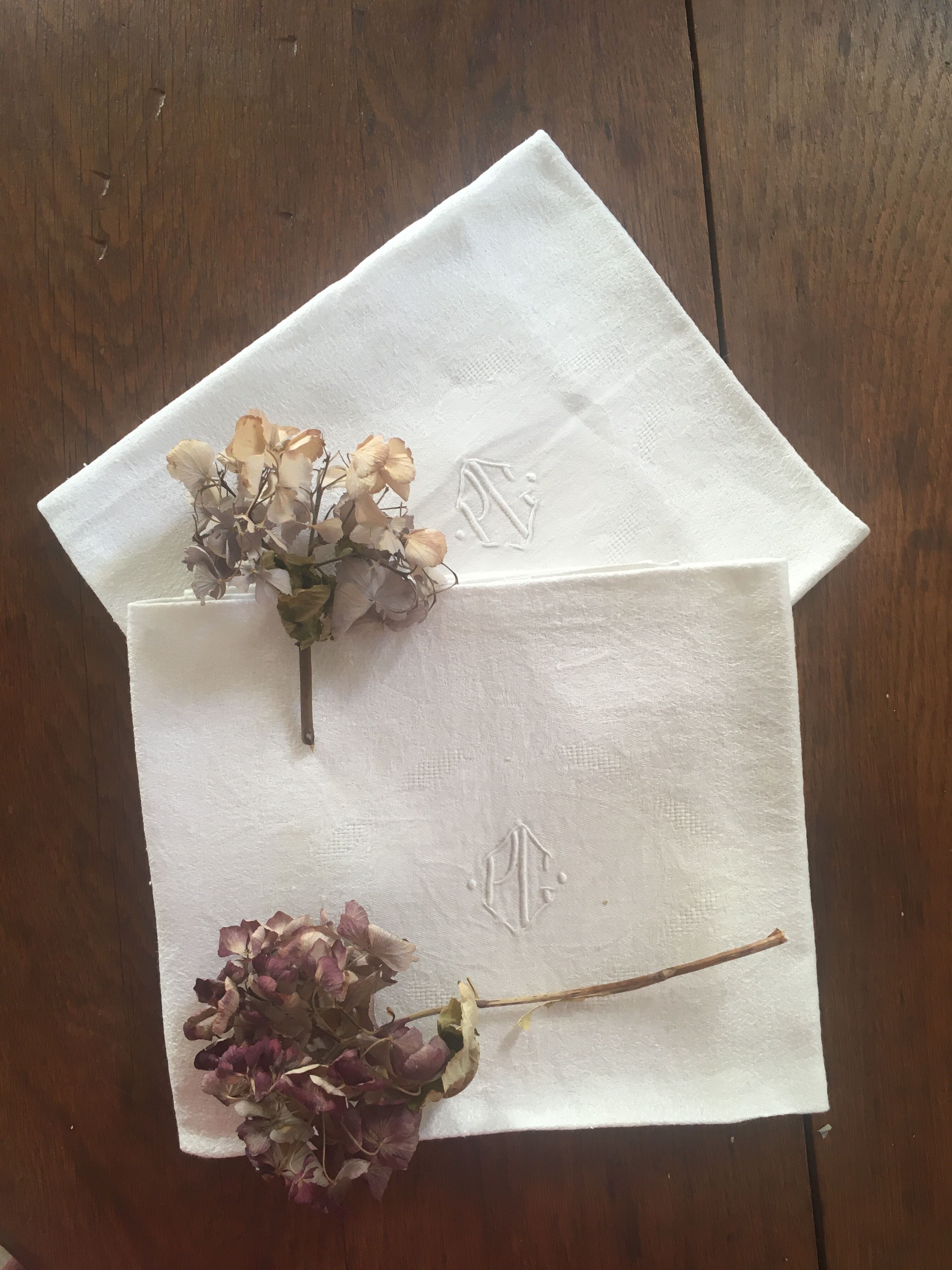 6 old damask linen napkins.