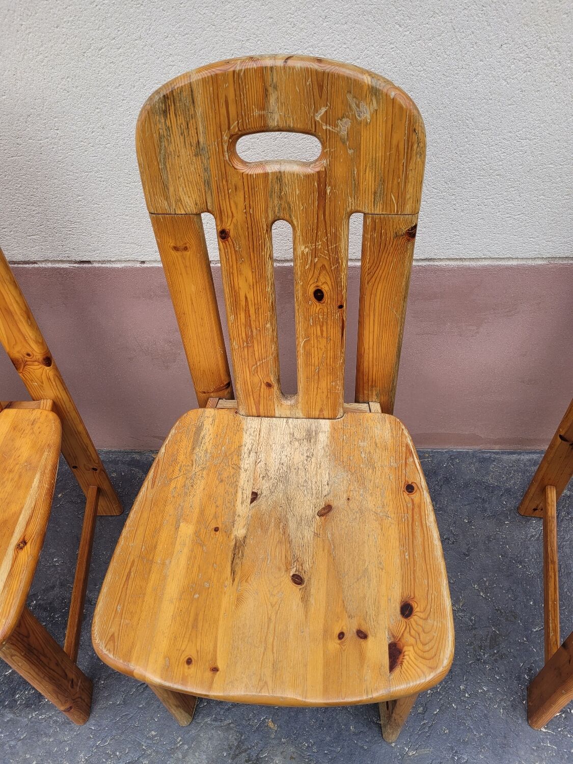 6 pine chairs