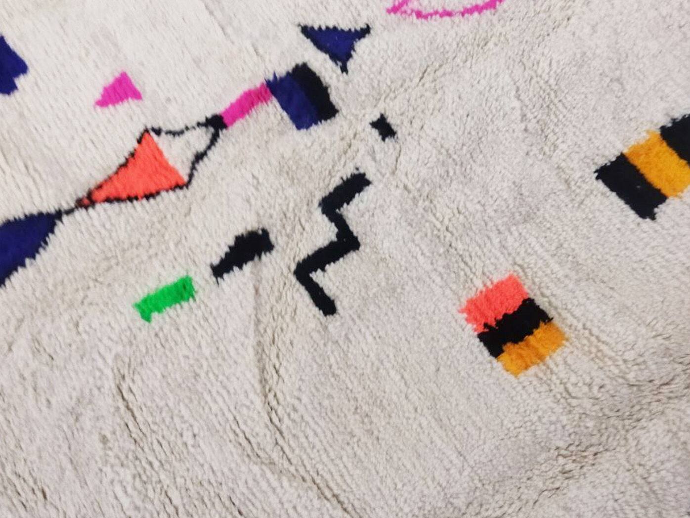 Moroccan carpet 278x190cm