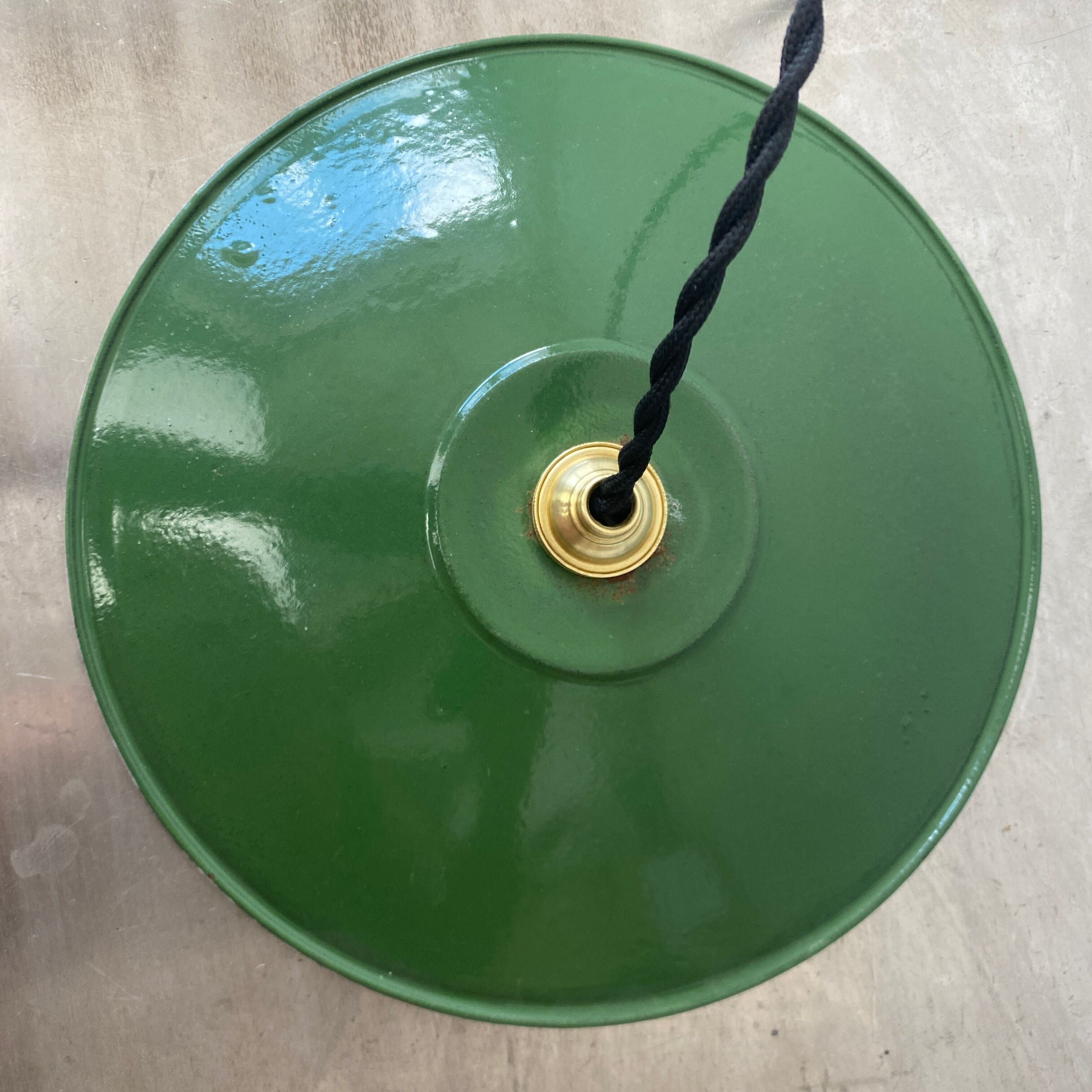 Pair of vintage emaillee suspensions