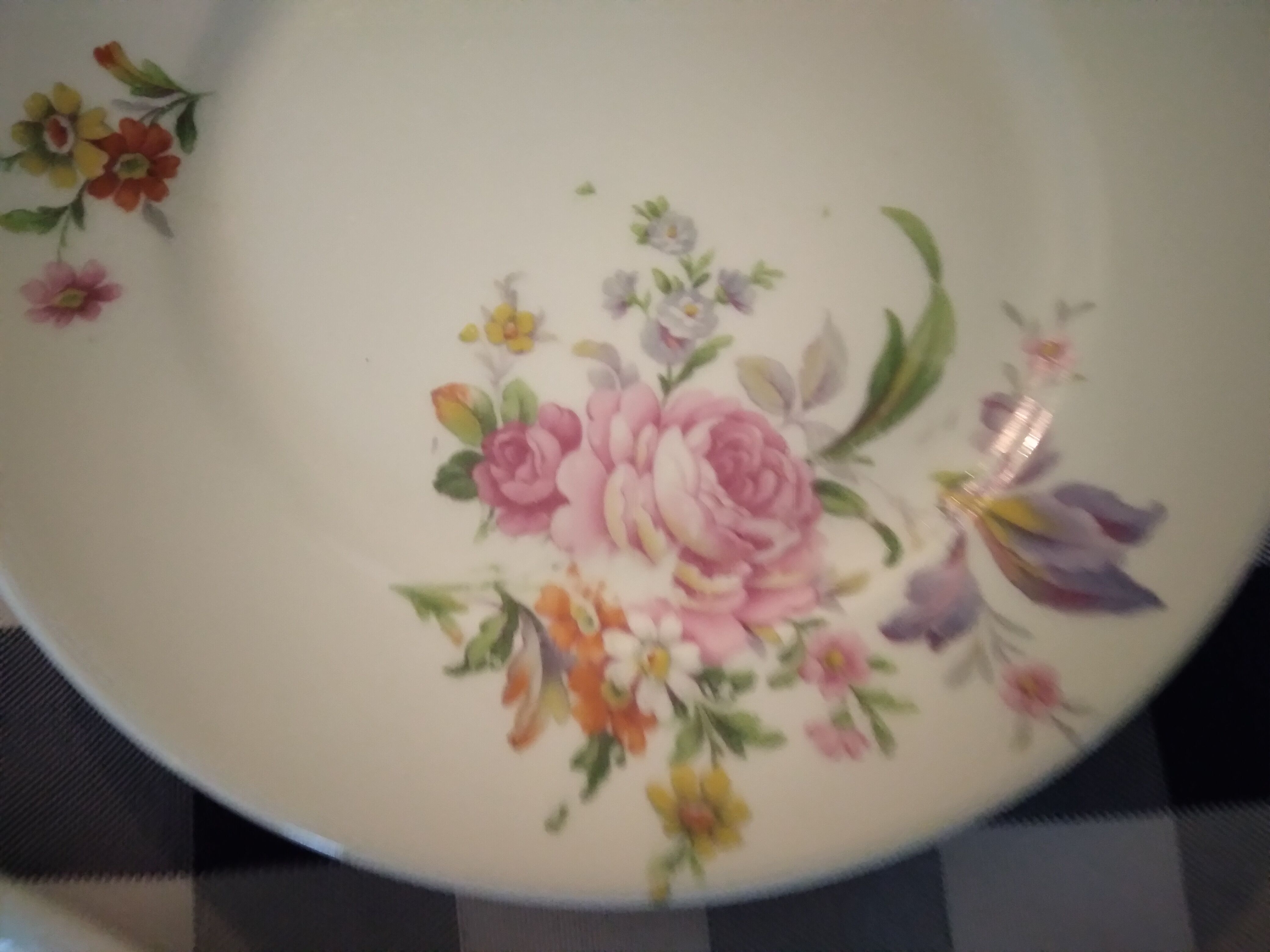 Dessert plates floral decoration Mehun France