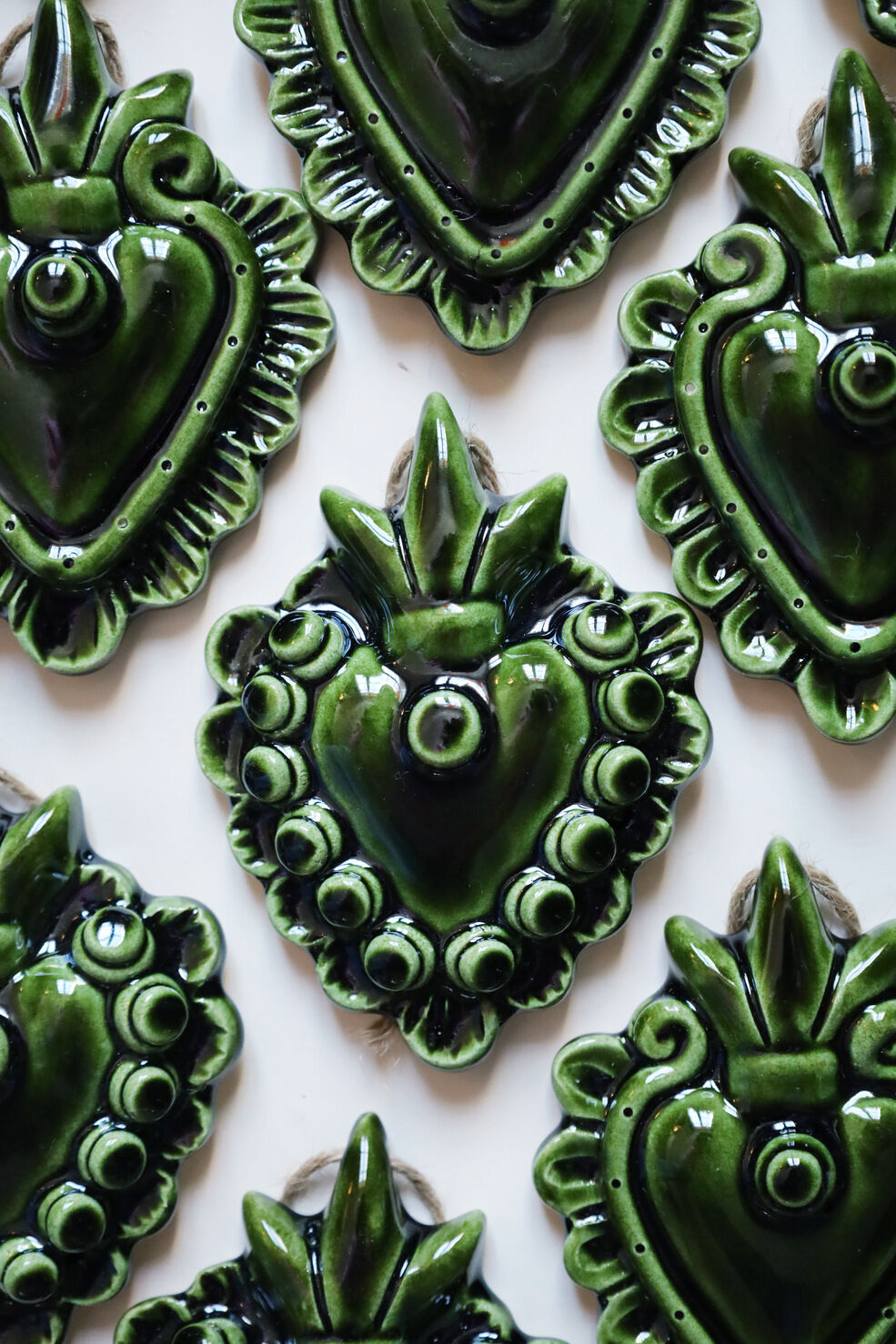Decorative heart in green ceramic "pearls"