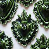 Decorative heart in green ceramic "pearls"