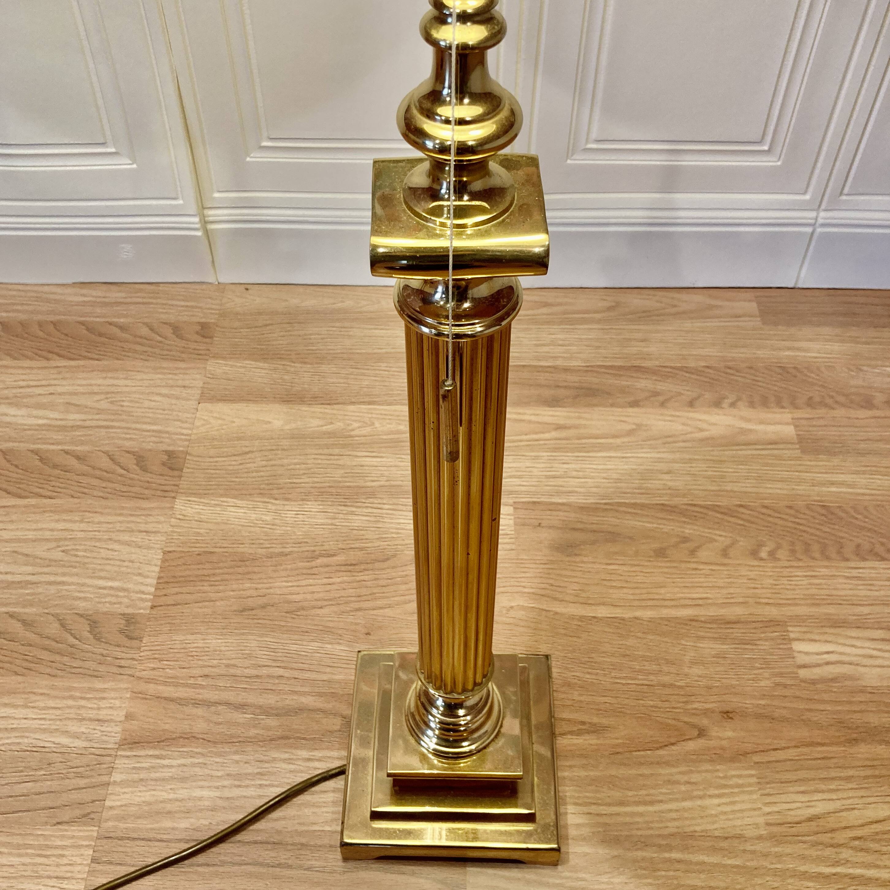 "1960 DESIGN LAMPPOST."