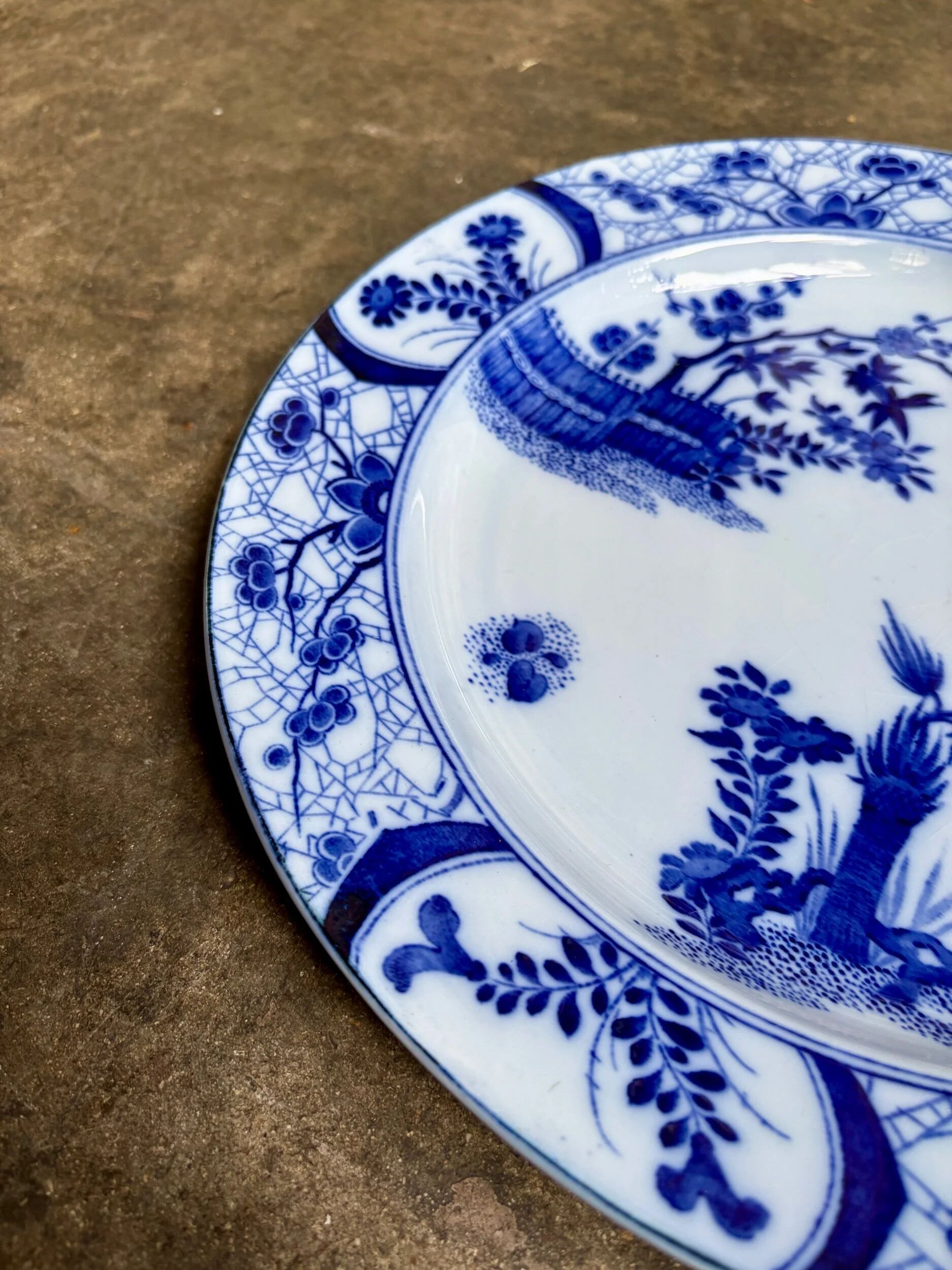 Large round dish Creil & Montereau in blue ironstone, "Japan" service