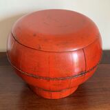 Boîte chinoise laquée rouge
