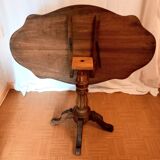 Louis Philippe pedestal table in solid walnut
