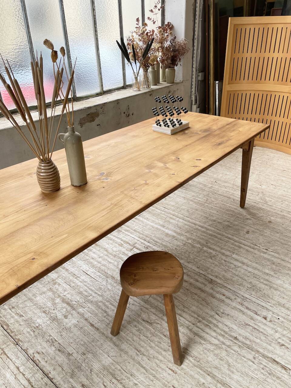 Farmhouse table with spindle legs 2.50m