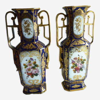 Paire de vases porcelaine décor floral fin XIXe