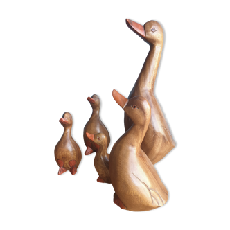 Family of 5 geese in solid teak
