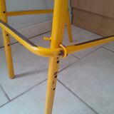 Chaise haute d'école vintage