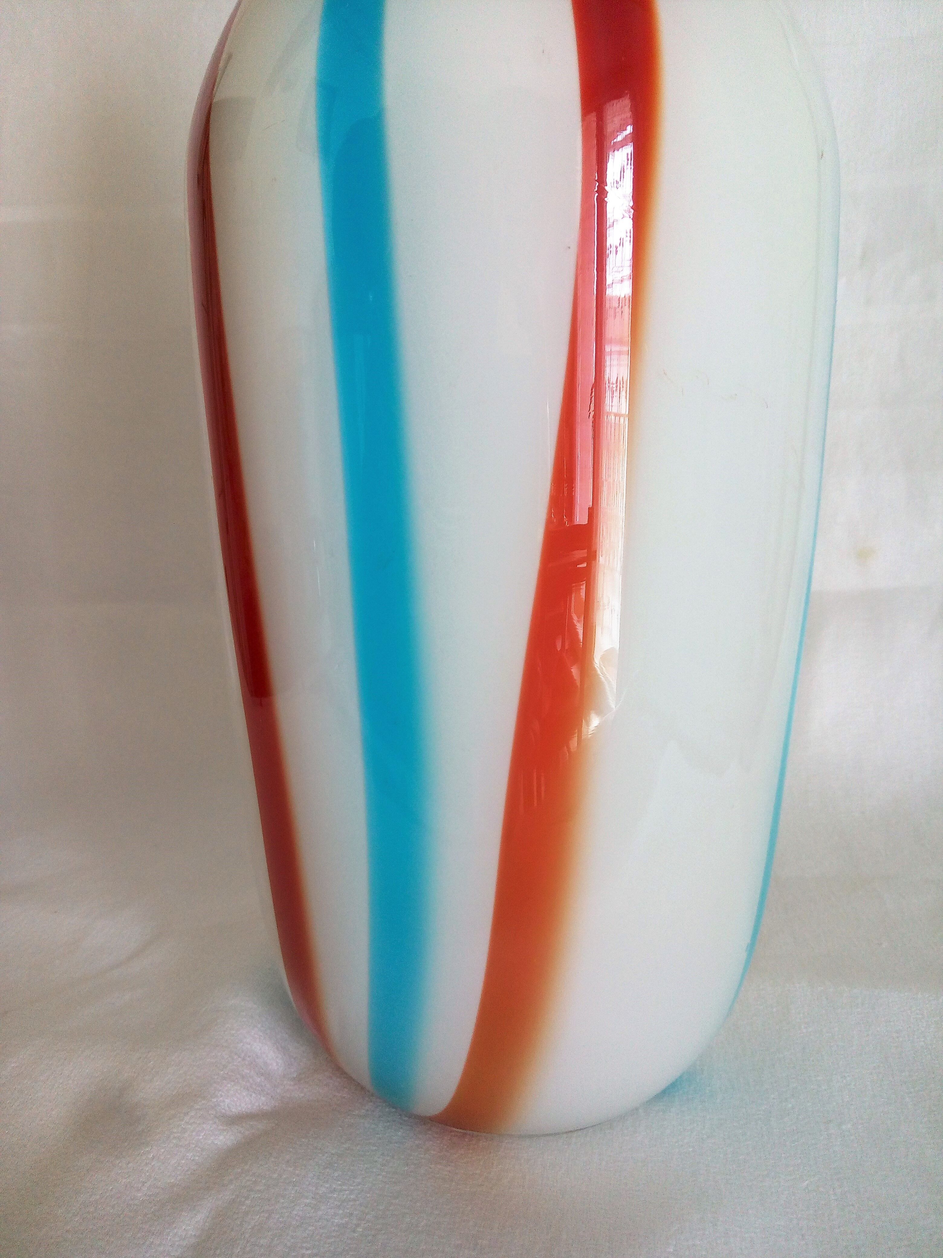 Carlo Moretti vase murano glass blown to the mouth, bottle shape
