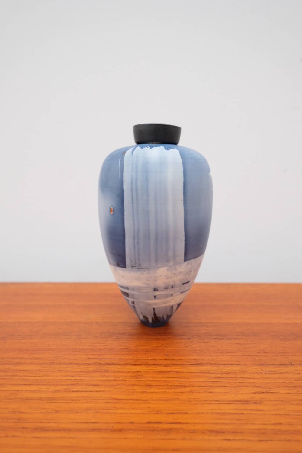 Ceramic pot by anima roos