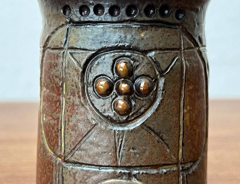 Modern Swedish studio pottery from the mid-century, Bagdad House 2 series by Bertil Vallien for Gustavsberg 1960s.