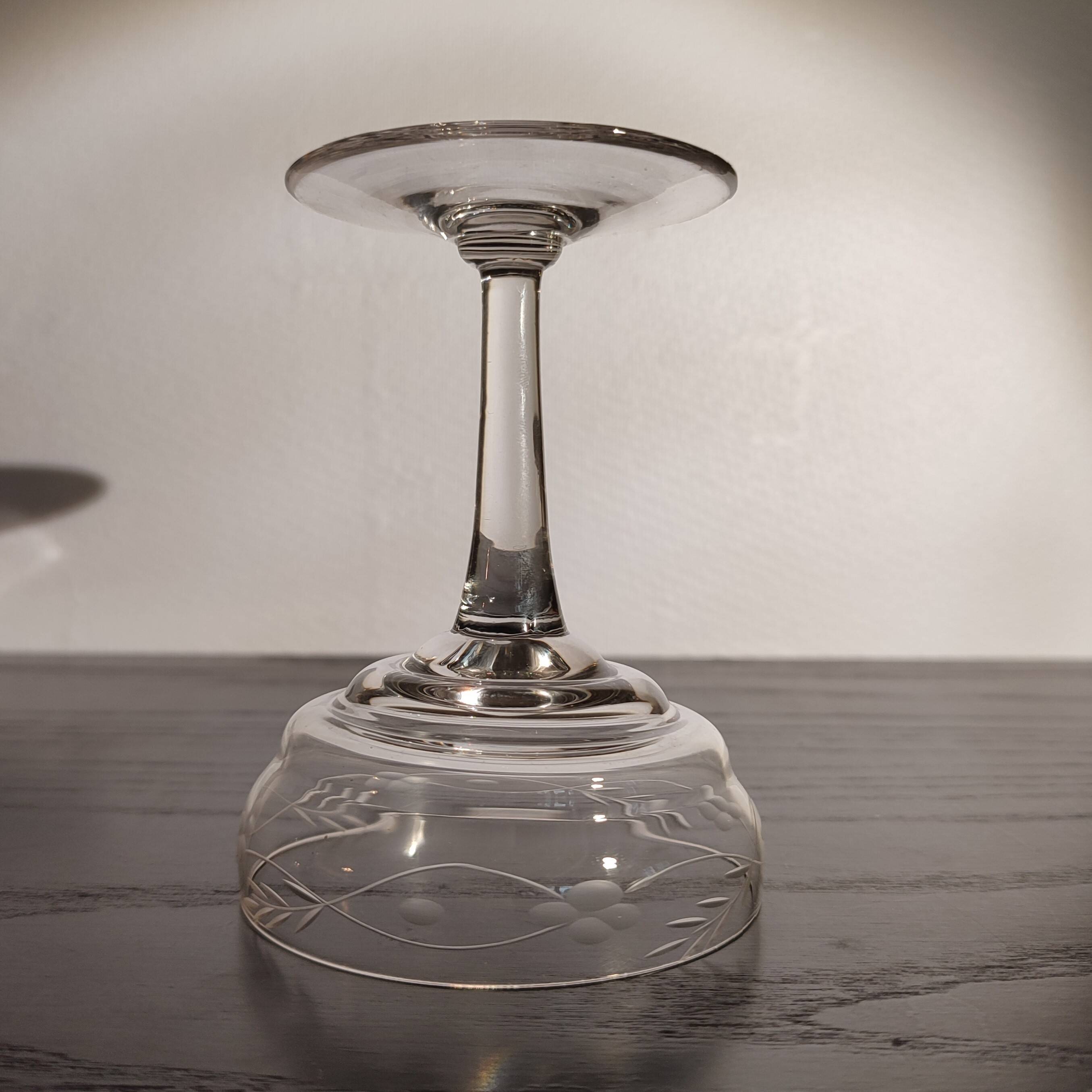 Chiseled crystal champagne glasses