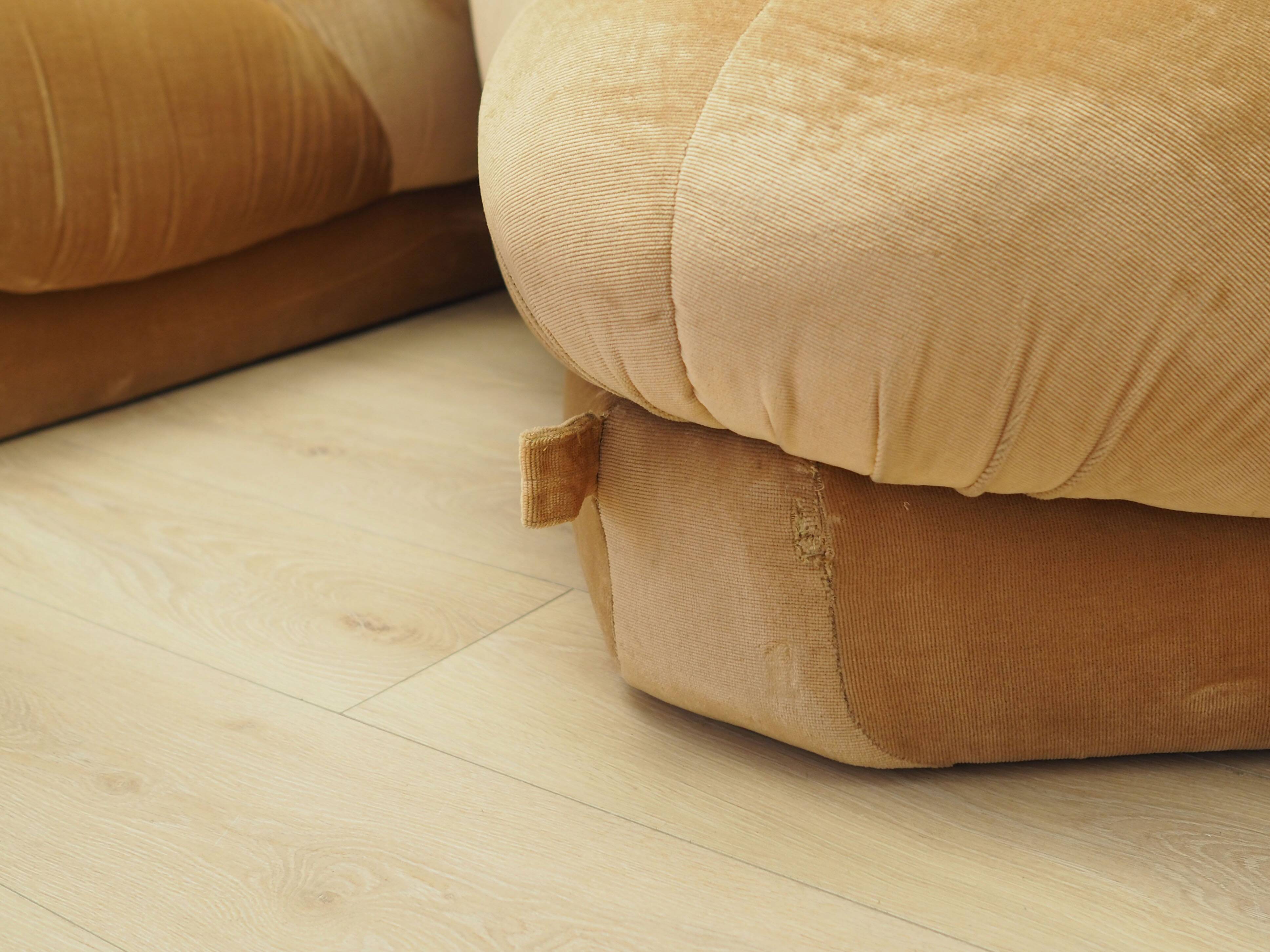 Modular sofa, Italian design, 1970s, designer: Rino Maturi, manufacturer: M