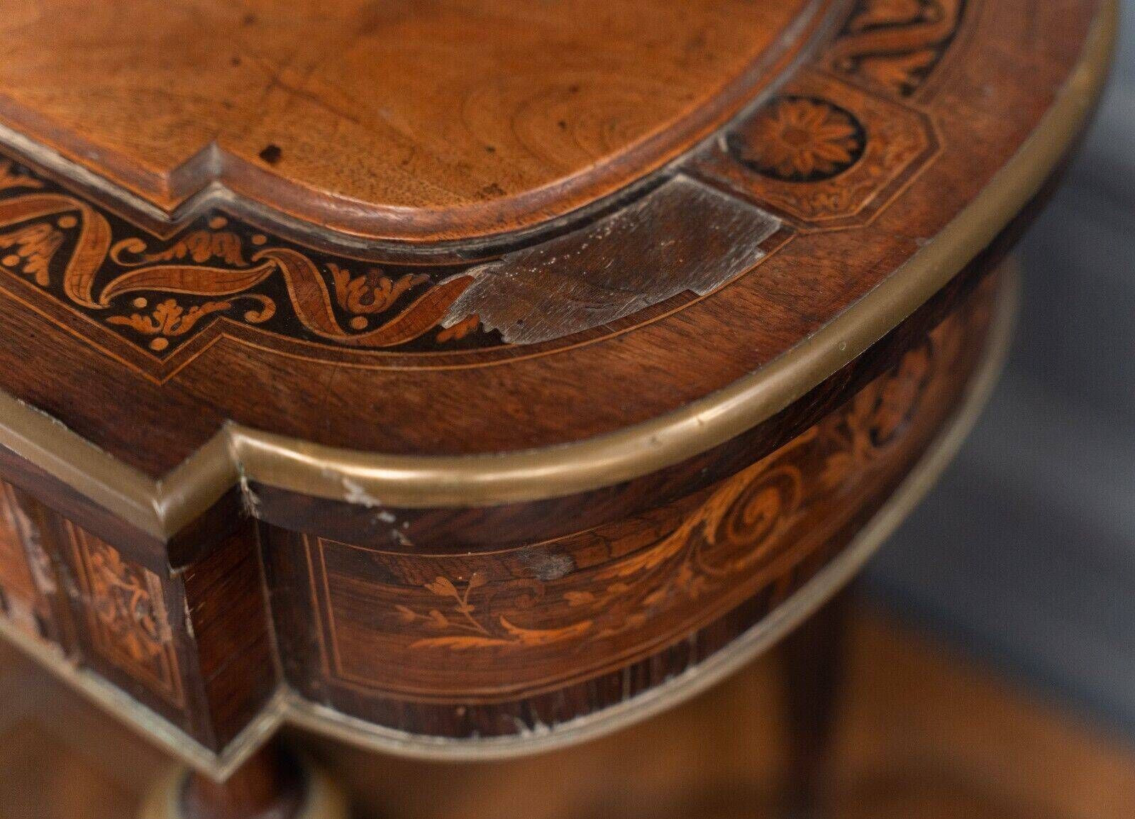 Napoleon III hairdresser worker marquetry 4 feet decorated with bronze