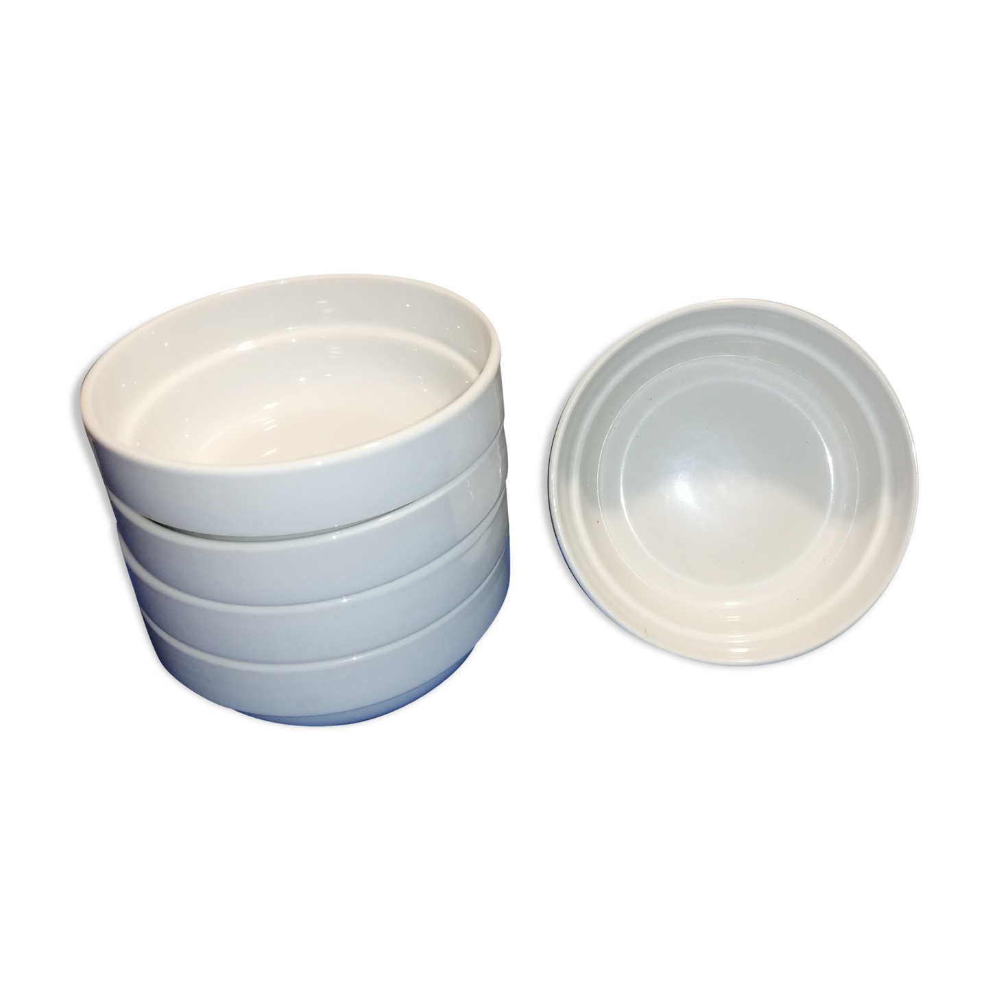 White ceramic rice bowls
