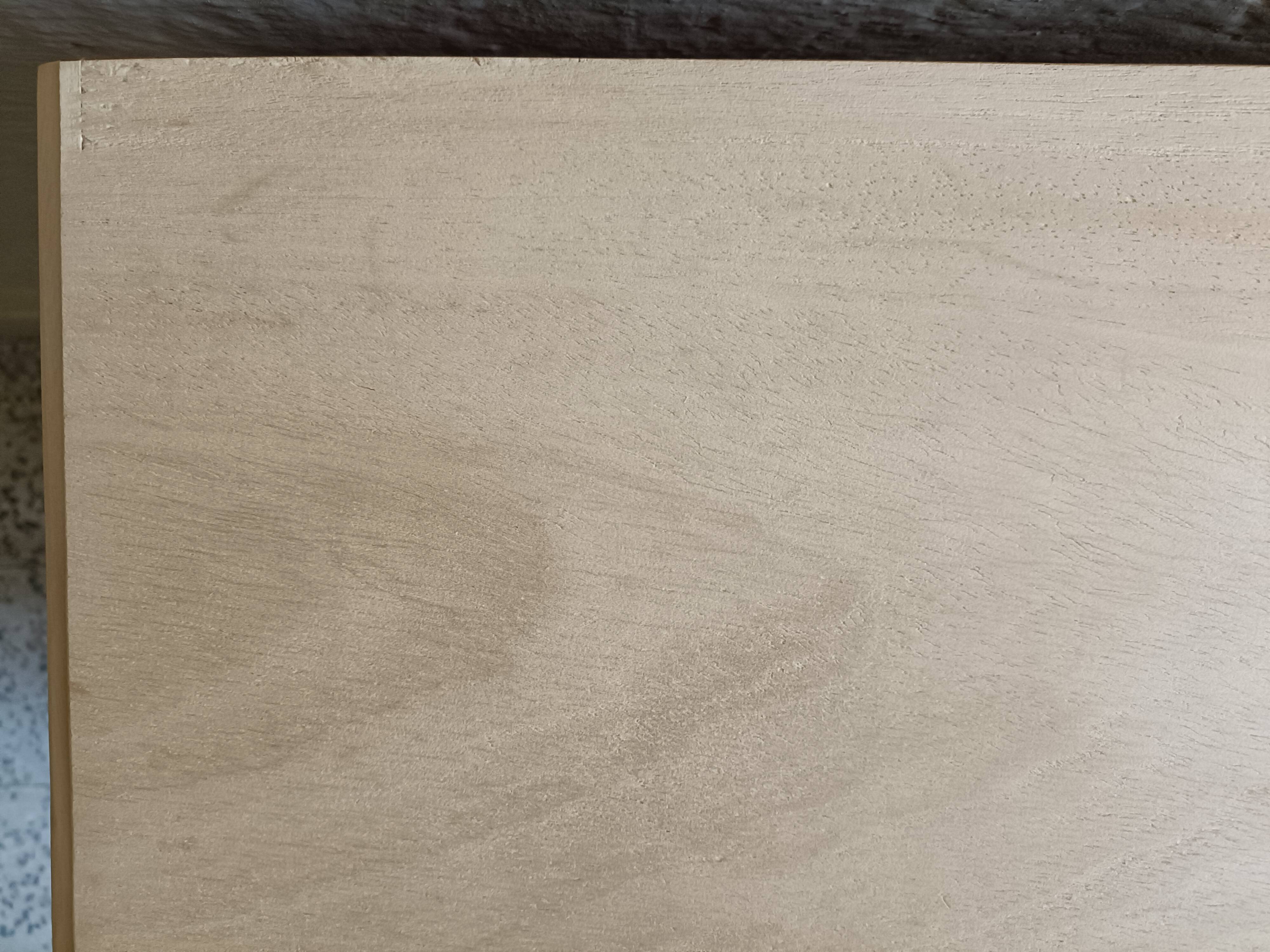 Commode 3 tiroirs rénovée pour chambre d'enfant