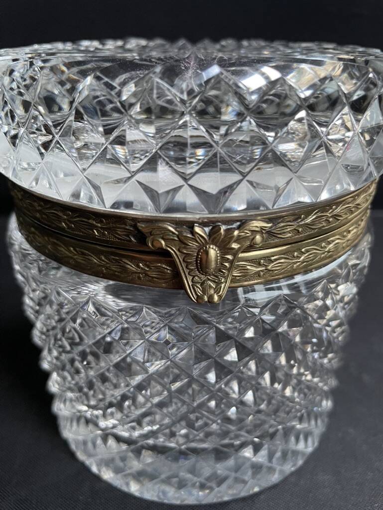 Cylindrical box – Crystal and gilded bronze