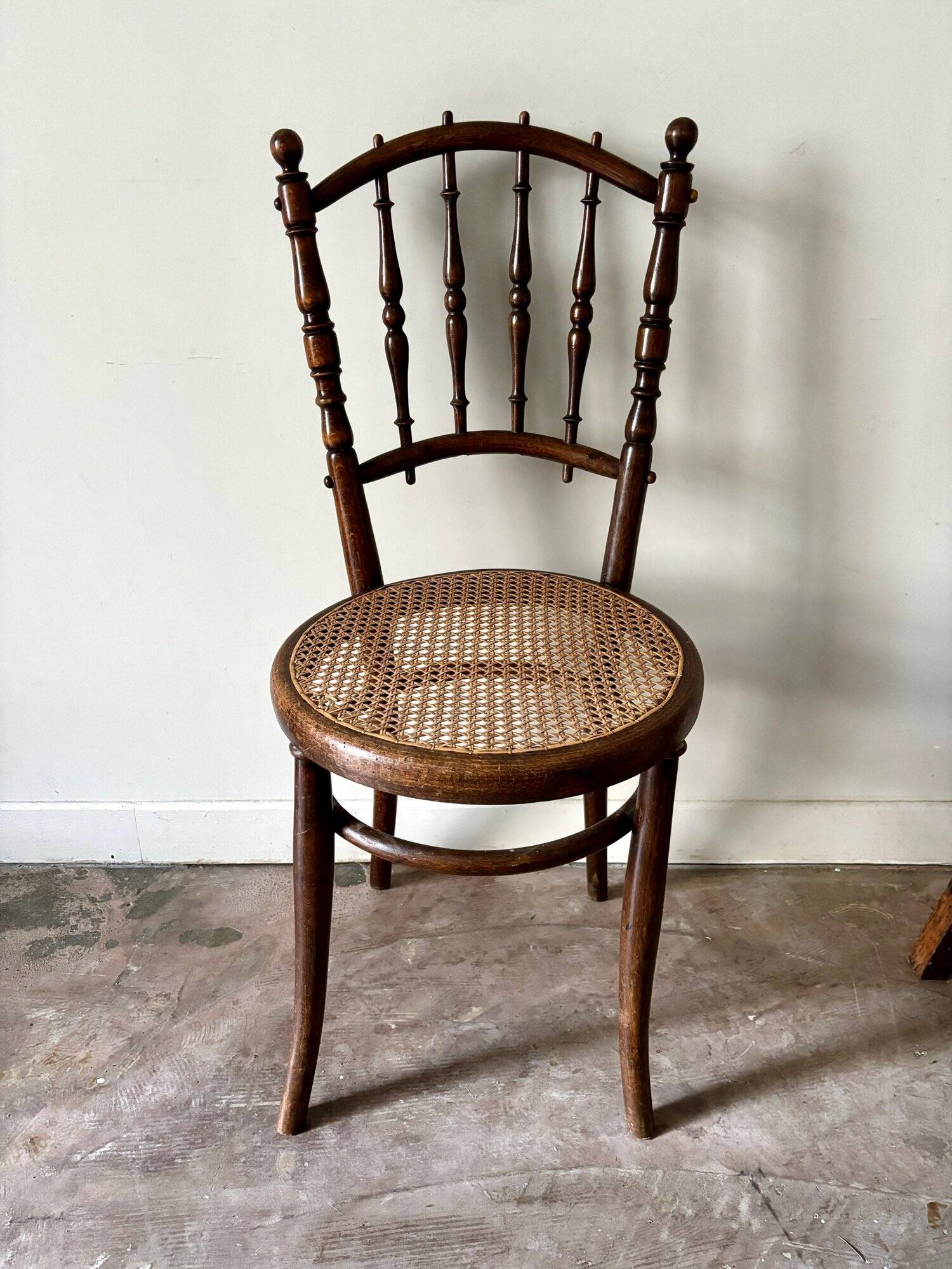 Bistro chair in turned wood and cane
