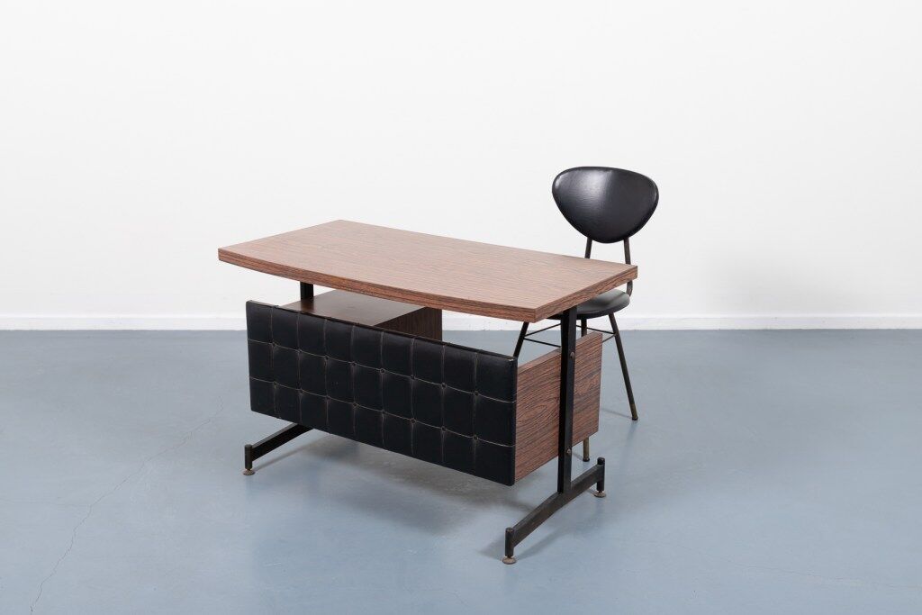Italian desk with mid-century chair from the 1960s