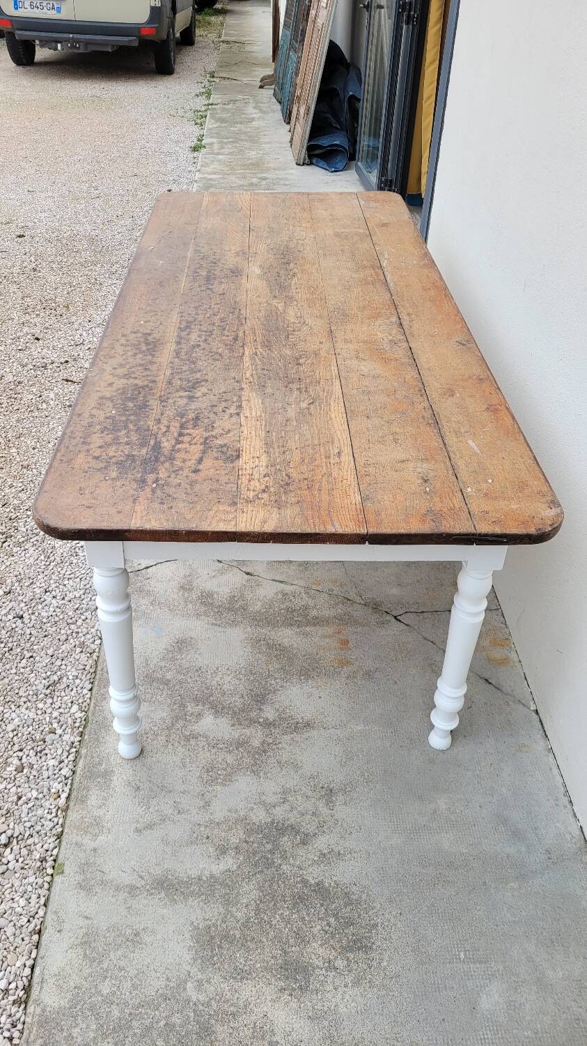 Rustic farmhouse bistro table in oak with Louis Philippe legs - 2m