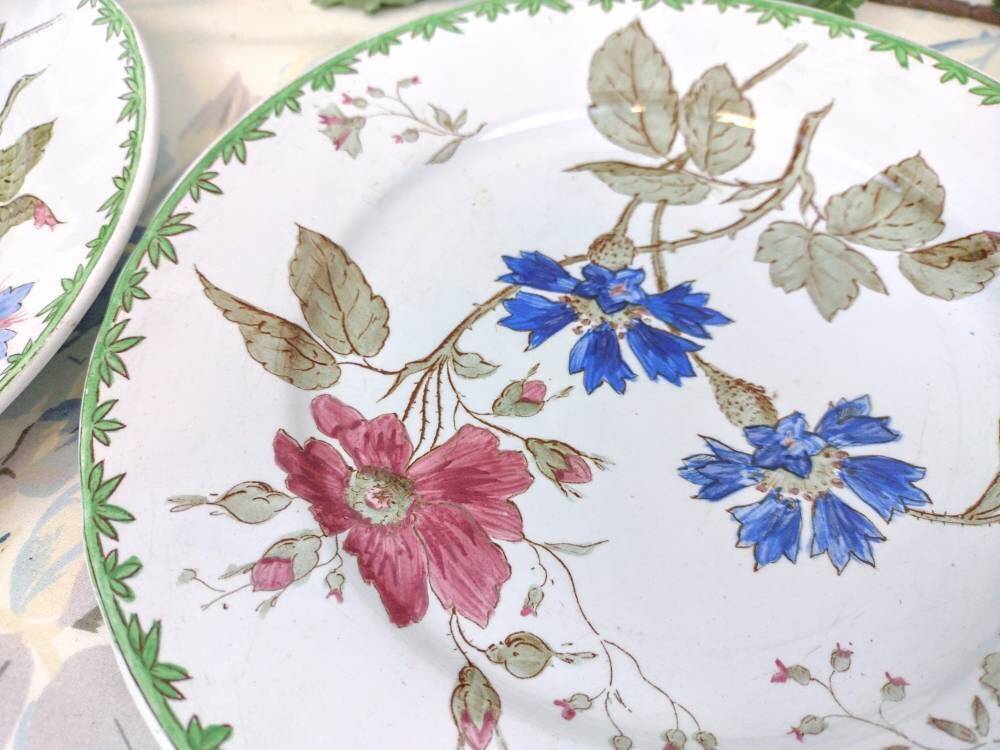 6 Creil and Montereau dessert plates “Blueberries” model