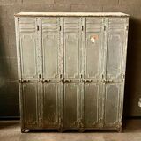 Industrial locker room from the Gantois brand around 1930