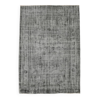 7x9 distressed black vintage rug, 205x292cm