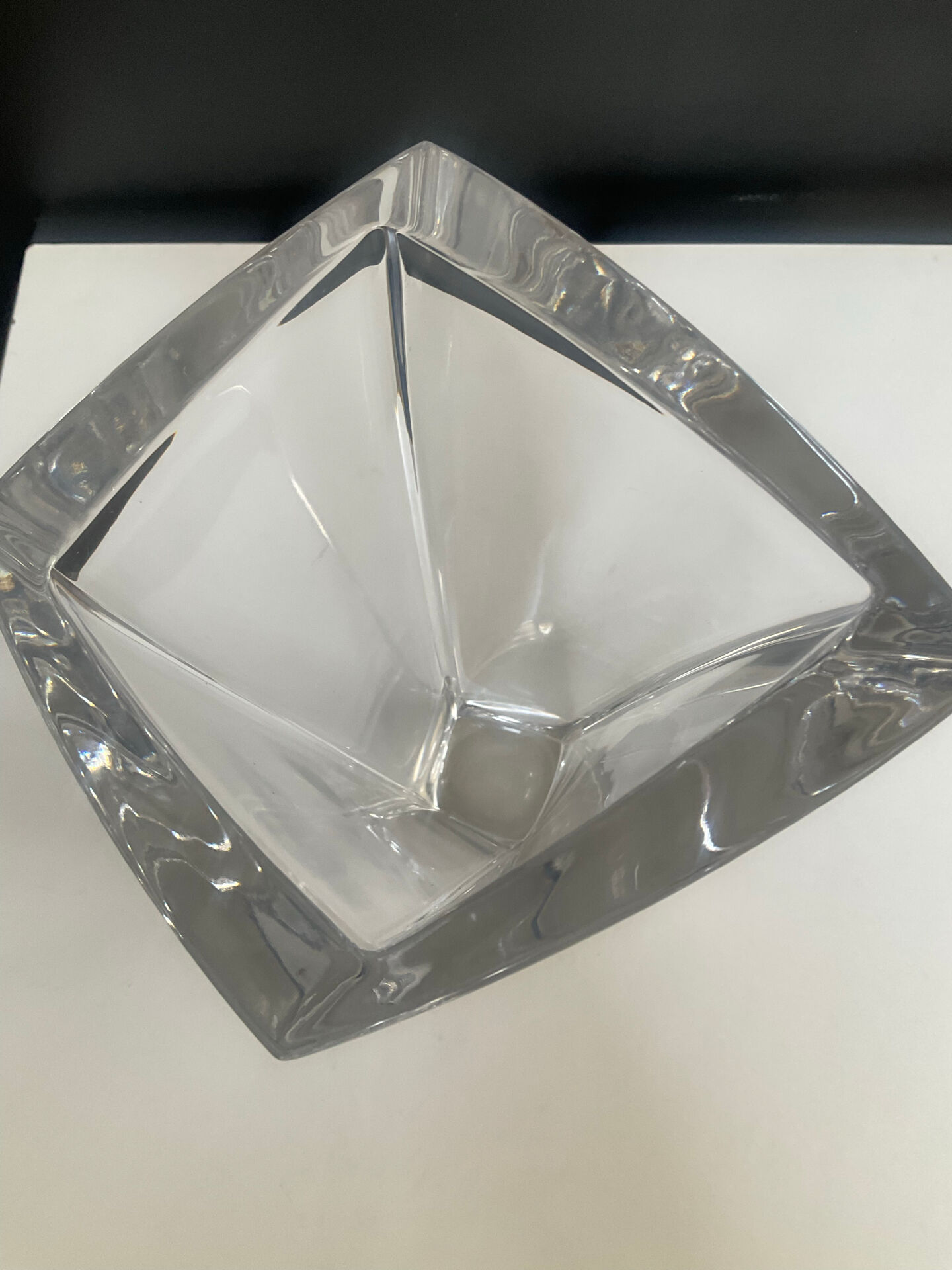 Asymmetrical crystal vase from Sèvres, 1970s.