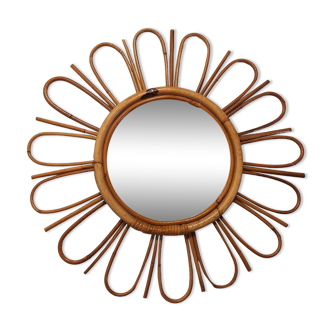 Rattan mirror daisy