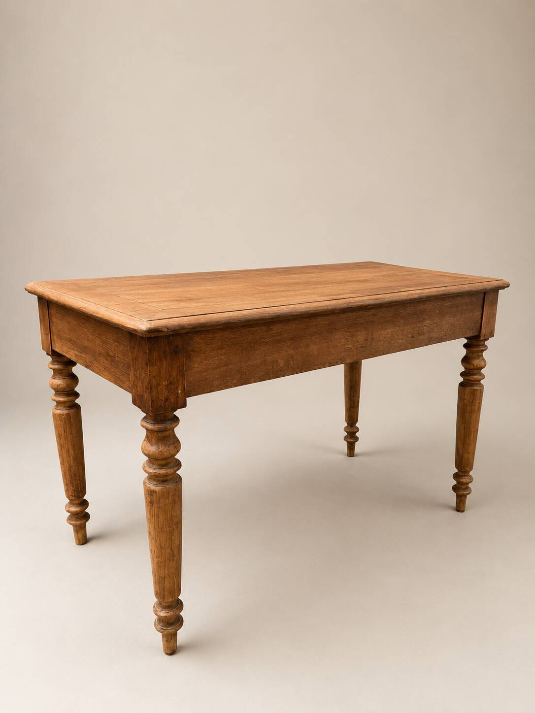 Antique farmhouse table in solid oak – Art Deco handles