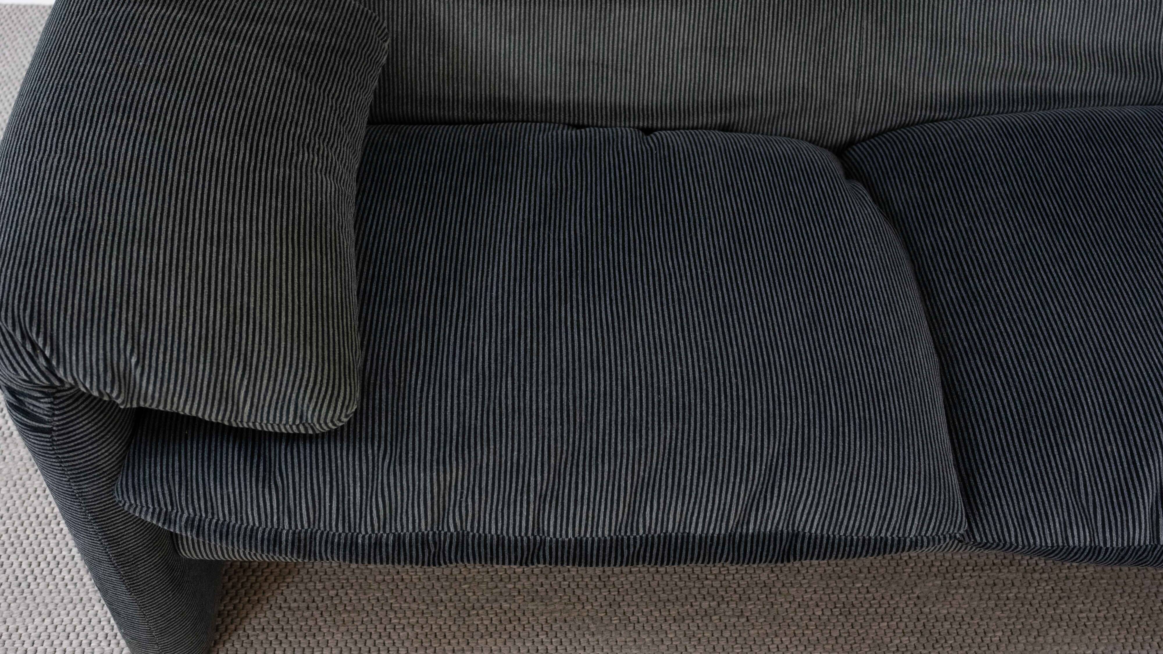 CASSINA MARALUNGA 2-SEAT SOFA BY VICO MAGISTRETTI