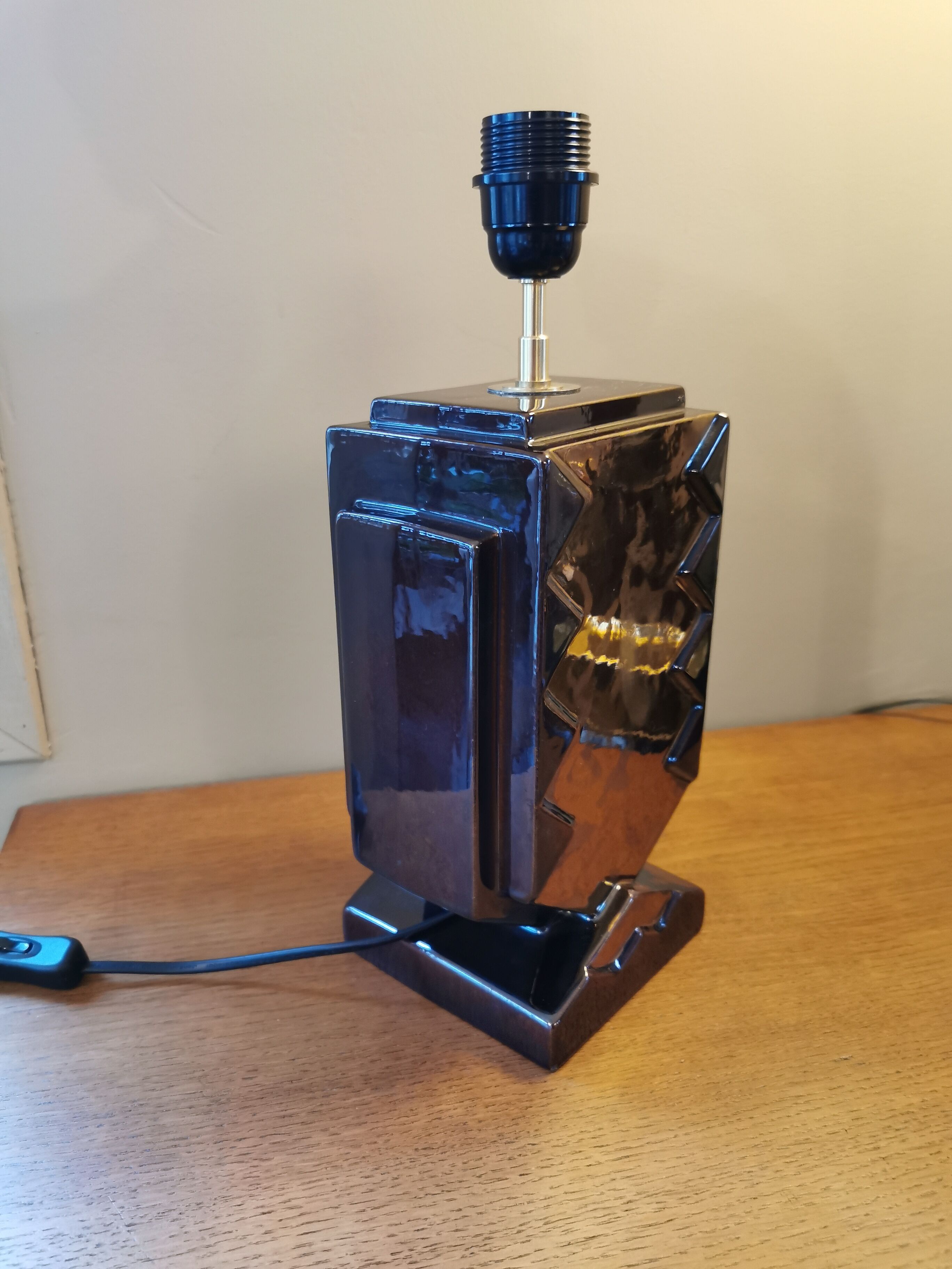 Ceramic art deco lamp effect metal
