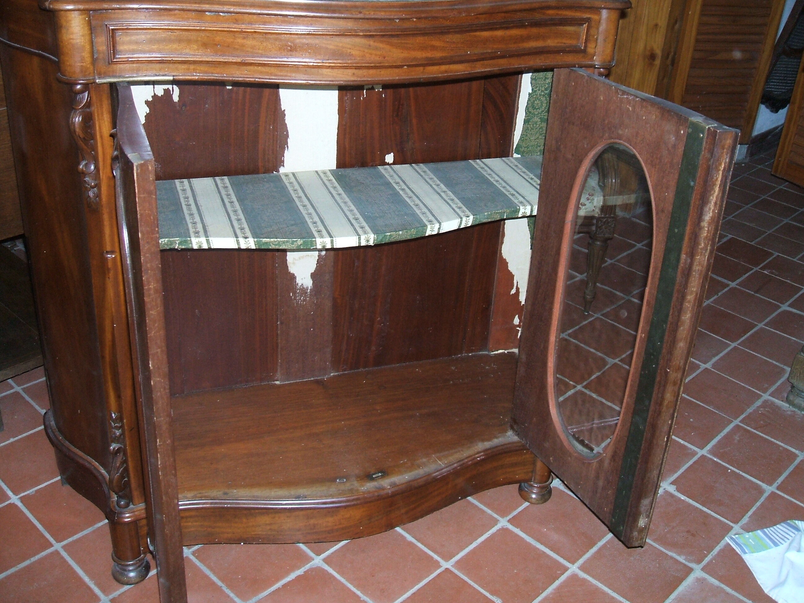 Napoleon III support height cabinet
