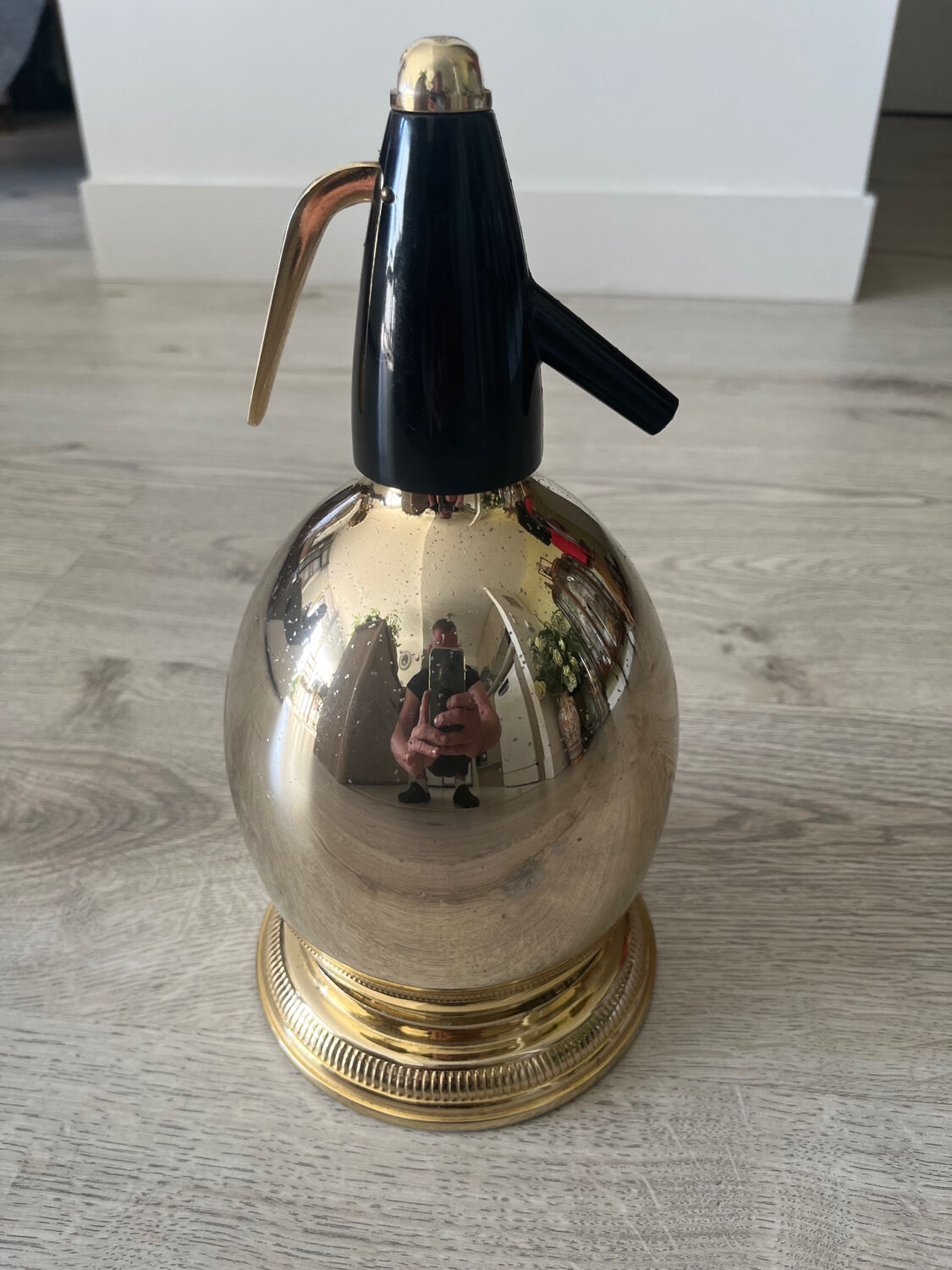 Siphon métal doré Socarb 1965