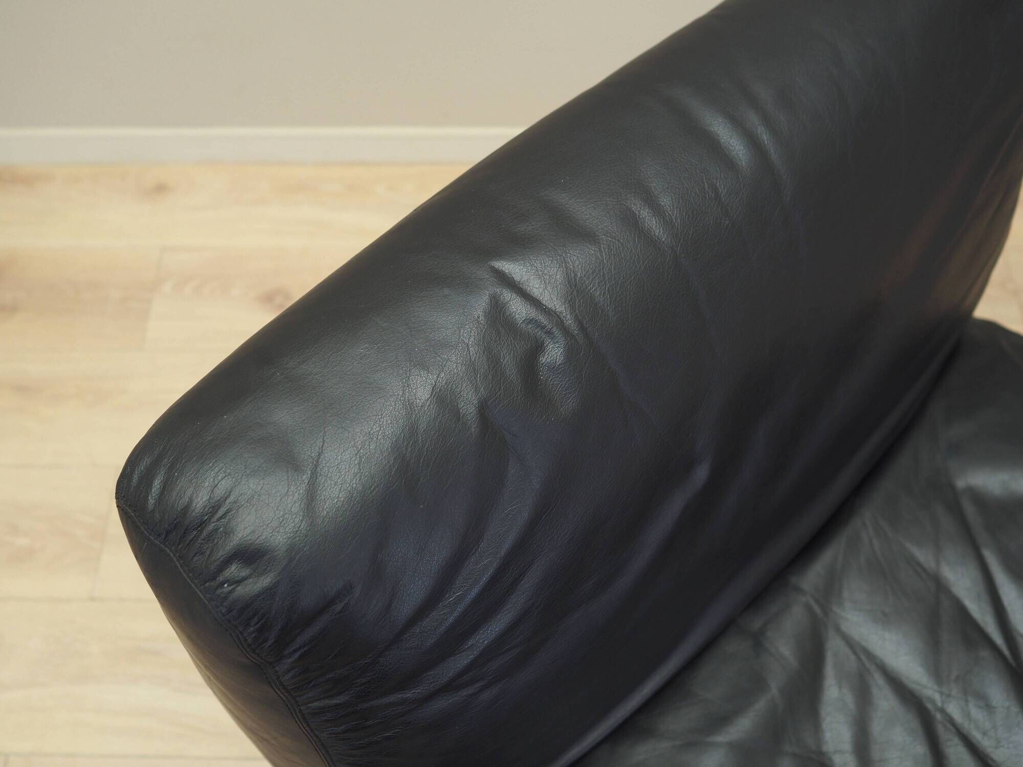 Black leather pouf/armchair, Italian design, 1960s, made in Italy.