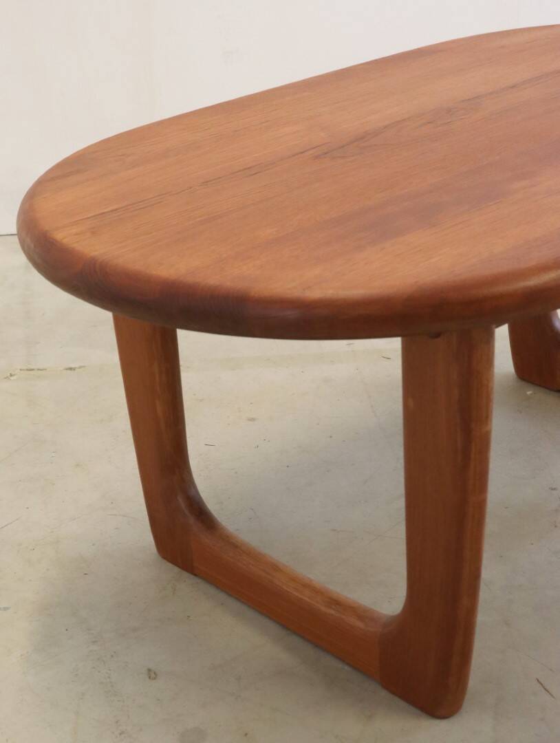 Table de salon design Niels Bach en teck deens 'Hansen'